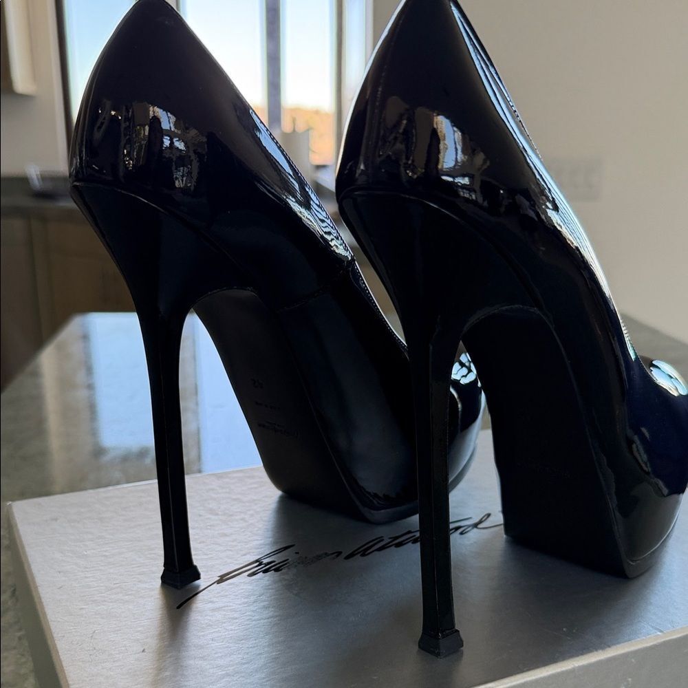 Yves Saint Laurent Glossy Black Platform Heels - Picture 5 of 8